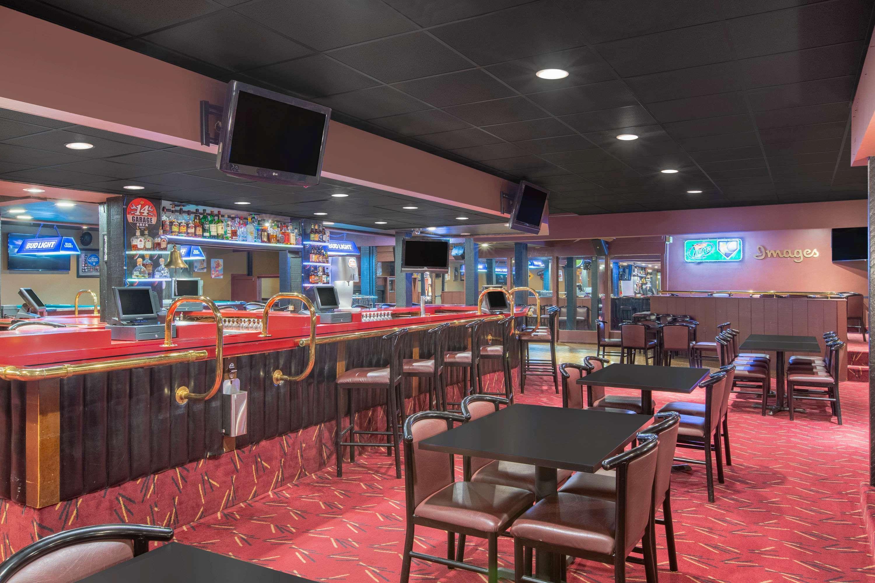 Ramada By Wyndham Midtown Grand Island Hotel Exterior foto